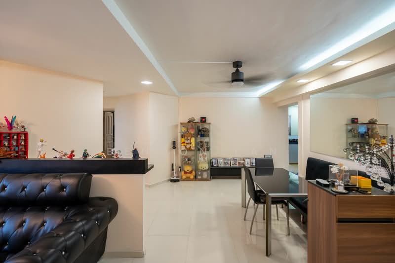 964 Hougang Avenue 9, 964 Hougang Avenue 9, 3 Bedrooms, 1,302 sqft, HDB Flat For Sale, by Bendon Tan, 500103503 - Living Room - PropertyGuru.com.sg