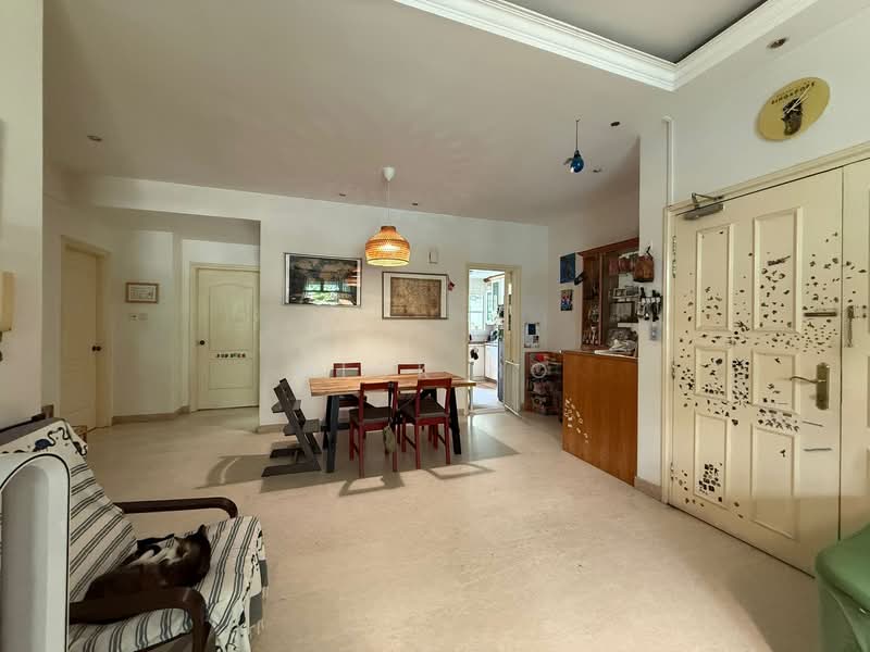 Ville Royale, 310 River Valley Road, 3 Bedrooms, 1,044 sqft, Apartment For Sale, by Mick Ho, 500103531 - Living Room - PropertyGuru.com.sg