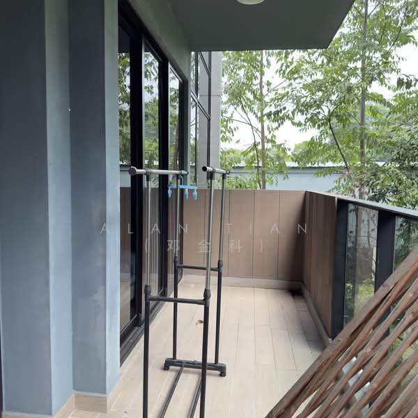 Kent Ridge Hill Residences, 52 South Buona Vista Road, 3 Bedrooms, 883 sqft, Condominium For Sale, by Alan Tian (邓金科), 500103561 - Balcony - PropertyGuru.com.sg