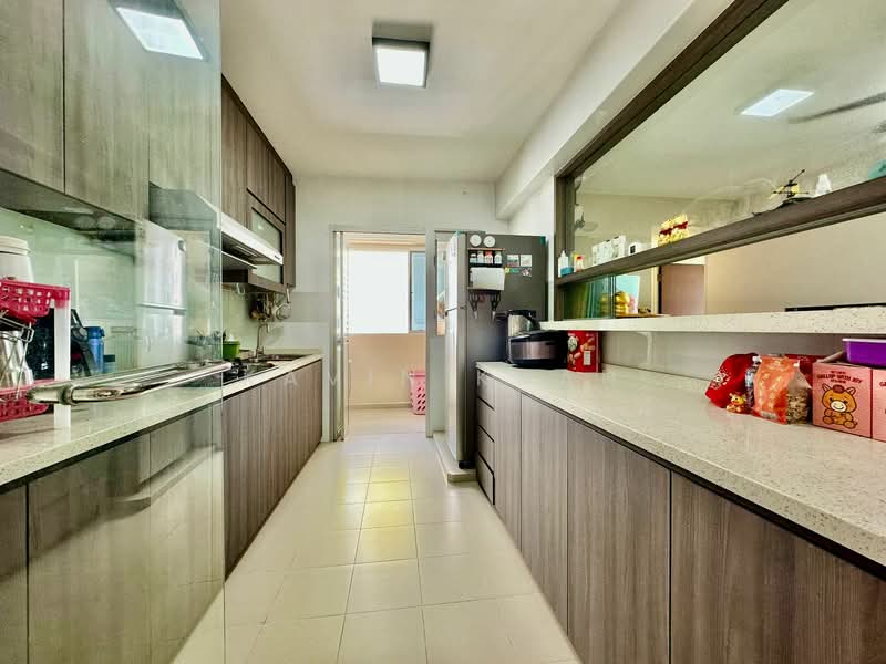 812B Choa Chu Kang Avenue 7, 812B Choa Chu Kang Avenue 7, 3 Bedrooms, 1,216 sqft, HDB Flat For Sale, by Kavin Kuah, 500103566 - Kitchen - PropertyGuru.com.sg