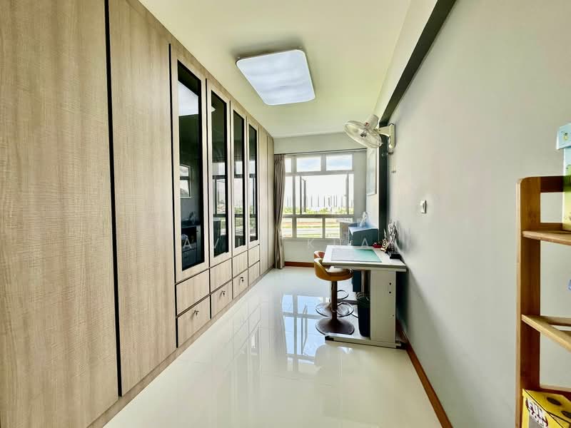 812B Choa Chu Kang Avenue 7, 812B Choa Chu Kang Avenue 7, 3 Bedrooms, 1,216 sqft, HDB Flat For Sale, by Kavin Kuah, 500103566 - Study - PropertyGuru.com.sg