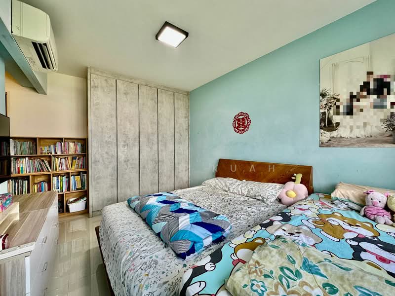 812B Choa Chu Kang Avenue 7, 812B Choa Chu Kang Avenue 7, 3 Bedrooms, 1,216 sqft, HDB Flat For Sale, by Kavin Kuah, 500103566 - Bedroom - PropertyGuru.com.sg