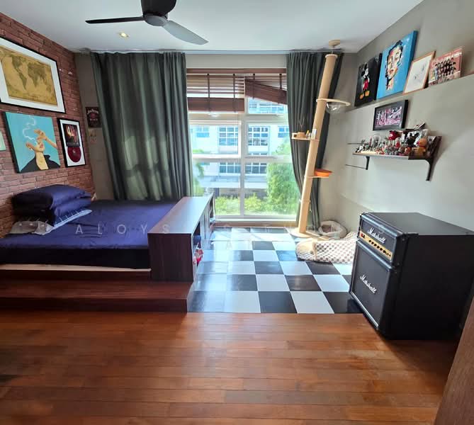 C.H.E.A.P 4 STOREYS INTER-TERRACE WITH PRIVATE LIFT, Andrews Terrace, 6 Bedrooms, 4,000 sqft, Terraced House For Sale, by Aloysius Thomas Tan, 500103569 - Bedroom - PropertyGuru.com.sg