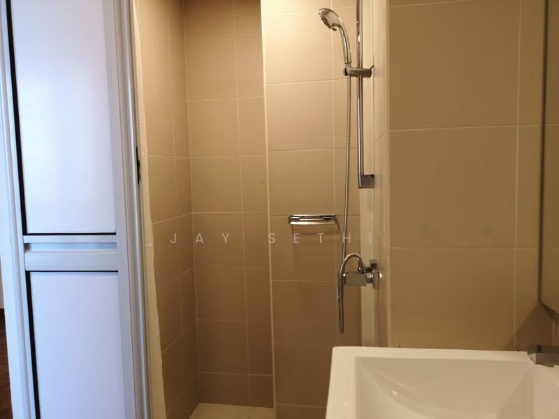 Parkway View, 39 Marine Parade Road, 4 Bedrooms, 3,572 sqft, Condominium For Rent, by Jay Sethi, 500103582 - Bathroom - PropertyGuru.com.sg