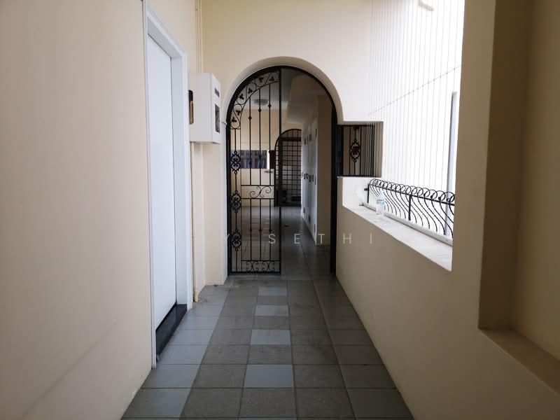 Parkway View, 39 Marine Parade Road, 4 Bedrooms, 3,572 sqft, Condominium For Rent, by Jay Sethi, 500103582 - Corridor - PropertyGuru.com.sg