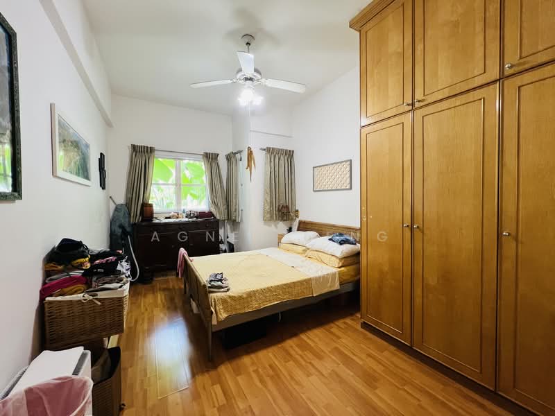Ville Royale, 310 River Valley Road, 3 Bedrooms, 1,044 sqft, Apartment For Sale, by Agnes Teng, 500103584 - Master Bedroom - PropertyGuru.com.sg