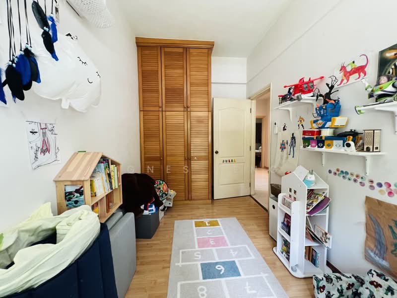 Ville Royale, 310 River Valley Road, 3 Bedrooms, 1,044 sqft, Apartment For Sale, by Agnes Teng, 500103584 - Bedroom - PropertyGuru.com.sg