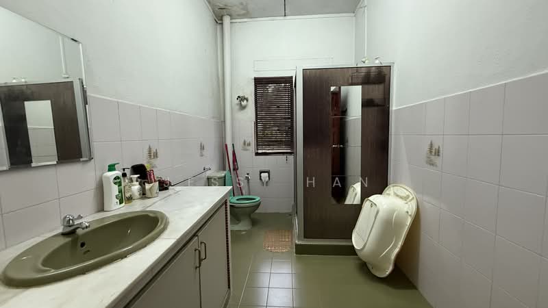 we, Westlake Avenue, 5 Bedrooms, 4,500 sqft, Detached House For Sale, by Jessy Han, 500103585 - Bathroom - PropertyGuru.com.sg