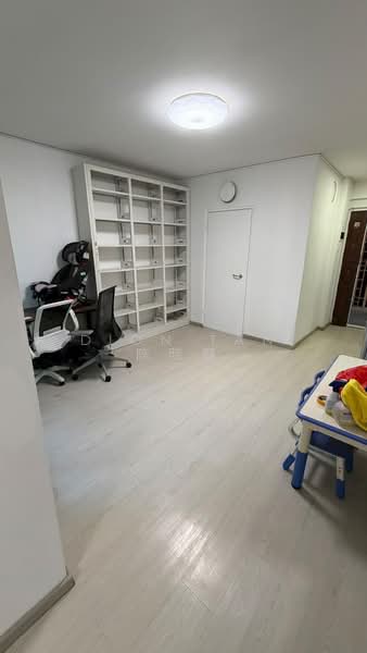 15 Farrer Park Road, 15 Farrer Park Road, 2 Bedrooms, 667 sqft, HDB Flat For Rent, by Dion Tan 陈晓慧, 500103591 - Study - PropertyGuru.com.sg