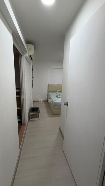 15 Farrer Park Road, 15 Farrer Park Road, 2 Bedrooms, 667 sqft, HDB Flat For Rent, by Dion Tan 陈晓慧, 500103591 - Bedroom - PropertyGuru.com.sg