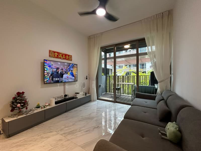 Pasir Ris 8, 8 Pasir Ris Drive 8, 2 Bedrooms, 721 sqft, Apartment For Sale, by Teo En Jia, 500103602 - Living Room - PropertyGuru.com.sg