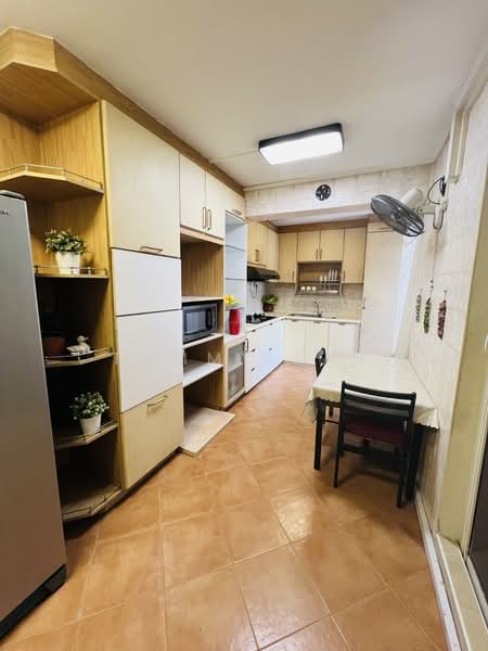 66 Bedok South Avenue 3, 66 Bedok South Avenue 3, 3 Bedrooms, 1,324 sqft, HDB Flat For Sale, by Tommy Lau, 500103604 - Kitchen - PropertyGuru.com.sg