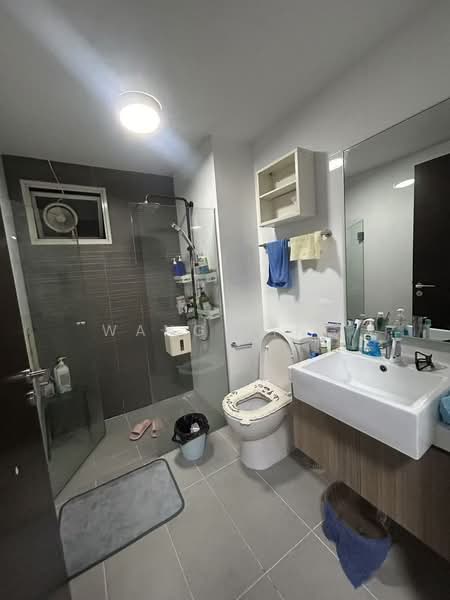 Lake Life, 4 Tao Ching Road, 4 Bedrooms, 1,249 sqft, Executive Condominium For Rent, by Wang Xing, 500103607 - Bathroom - PropertyGuru.com.sg