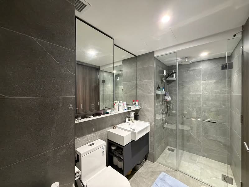 Riverfront Residences, 55 Hougang Avenue 7, 2 Bedrooms, 614 sqft, Condominium For Rent, by Alex Deven, 500103616 - Bathroom - PropertyGuru.com.sg