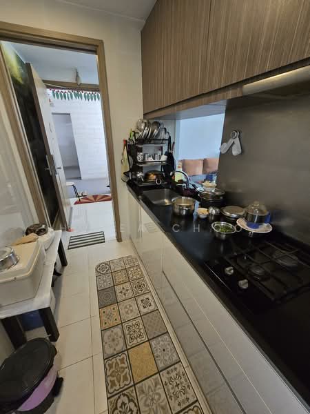 The Palette, 103 Pasir Ris Grove, 2 Bedrooms, 753 sqft, Condominium For Sale, by Hosea Choo, 500103617 - Kitchen - PropertyGuru.com.sg