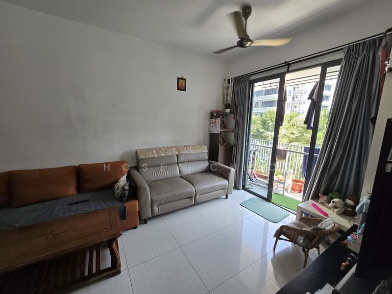 The Palette, 103 Pasir Ris Grove, 2 Bedrooms, 753 sqft, Condominium For Sale, by Hosea Choo, 500103617 - Living Room - PropertyGuru.com.sg