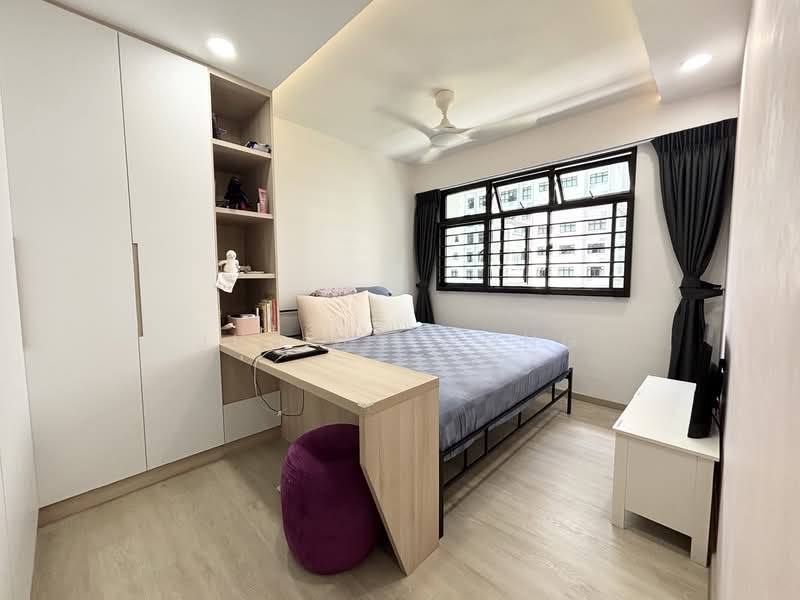 818A Choa Chu Kang Avenue 1, 818A Choa Chu Kang Avenue 1, 3 Bedrooms, 990 sqft, HDB Flat For Sale, by Julius Wong, 500103619 - Master Room - PropertyGuru.com.sg