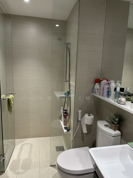 RiverTrees Residences, 21 Fernvale Close, 2 Bedrooms, 700 sqft, Condominium For Sale, by Joy Yim, 500103623 - Common Bathroom - PropertyGuru.com.sg