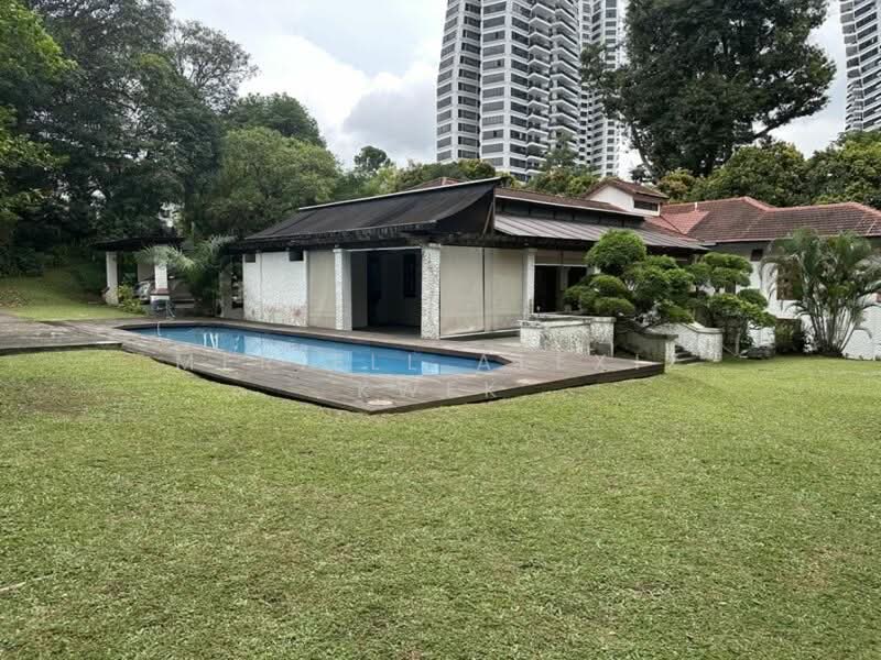 44,000 sqft Cornwall Gardens GCB – 5 Beds, Pool, Entertain, $100M-Class, Cornwall Gardens, Orchard / River Valley, 5 Bedrooms, 43,888 sqft, Good Class Bungalow For Rent, by Meriell Alexiz Kwek, 500103627 - Exterior - PropertyGuru.com.sg