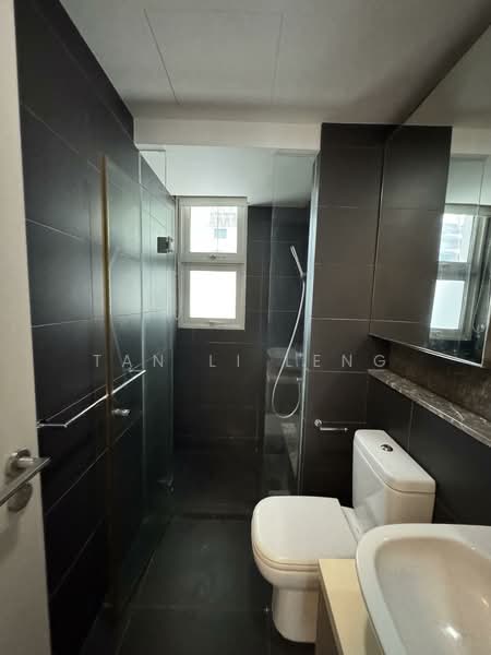 Optima @ Tanah Merah, 78 Tanah Merah Kechil Avenue, 3 Bedrooms, 1,001 sqft, Apartment For Rent, by Tan Li Leng, 500103637 - Bathroom - PropertyGuru.com.sg