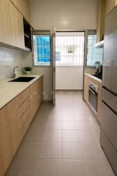 574 Choa Chu Kang Street 52, 574 Choa Chu Kang Street 52, 3 Bedrooms, 990 sqft, HDB Flat For Sale, by Marcus Aiden Low, 500103644 - Kitchen - PropertyGuru.com.sg