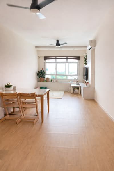 574 Choa Chu Kang Street 52, 574 Choa Chu Kang Street 52, 3 Bedrooms, 990 sqft, HDB Flat For Sale, by Marcus Aiden Low, 500103644 - Living Room - PropertyGuru.com.sg