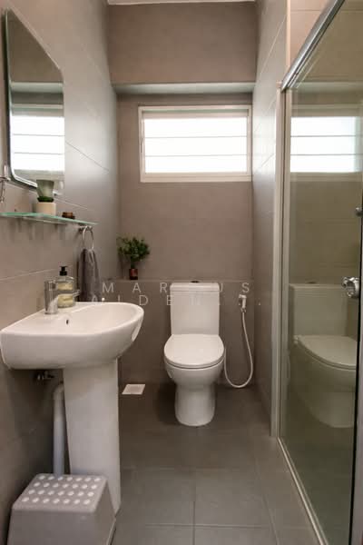 574 Choa Chu Kang Street 52, 574 Choa Chu Kang Street 52, 3 Bedrooms, 990 sqft, HDB Flat For Sale, by Marcus Aiden Low, 500103644 - Bathroom - PropertyGuru.com.sg