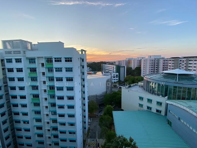 574 Choa Chu Kang Street 52, 574 Choa Chu Kang Street 52, 3 Bedrooms, 990 sqft, HDB Flat For Sale, by Marcus Aiden Low, 500103644 - Exterior - PropertyGuru.com.sg