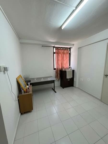 644 Hougang Avenue 8, 644 Hougang Avenue 8, 2 Bedrooms, 750 sqft, HDB Flat For Rent, by Ng Kang Seng, 500103646 - Study - PropertyGuru.com.sg