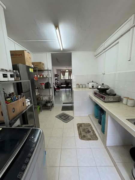 644 Hougang Avenue 8, 644 Hougang Avenue 8, 2 Bedrooms, 750 sqft, HDB Flat For Rent, by Ng Kang Seng, 500103646 - Kitchen - PropertyGuru.com.sg