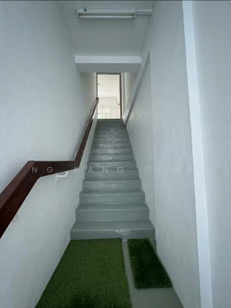 644 Hougang Avenue 8, 644 Hougang Avenue 8, 2 Bedrooms, 750 sqft, HDB Flat For Rent, by Ng Kang Seng, 500103646 - Corridor - PropertyGuru.com.sg