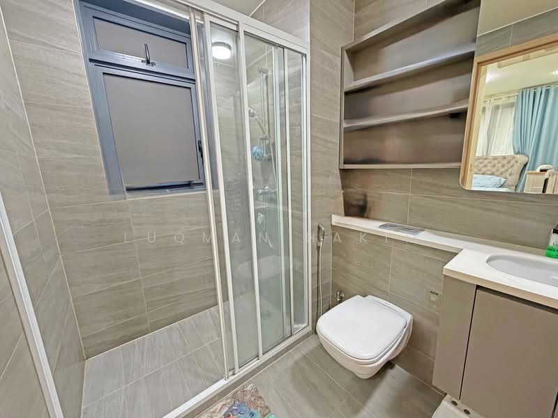 Hundred Palms Residences, 260 Yio Chu Kang Road, 3 Bedrooms, 958 sqft, Executive Condominium For Sale, by Luqman Hakim, 500103648 - Bathroom - PropertyGuru.com.sg