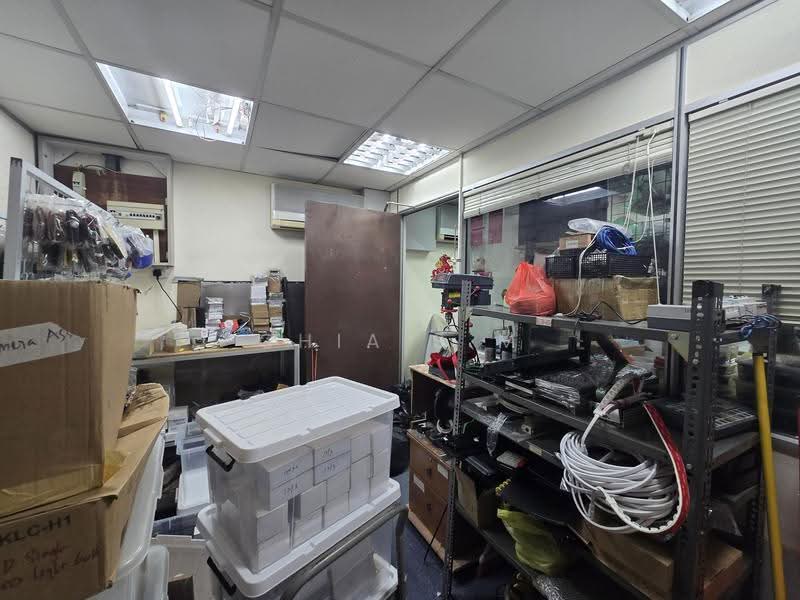 Sim Lim Tower, 10 Jalan Besar, Singapore, Farrer Park / Serangoon Rd, 334 sqft, Mall Shop For Sale, by Chia S M, 500103653 - Interior - CommercialGuru.com.sg