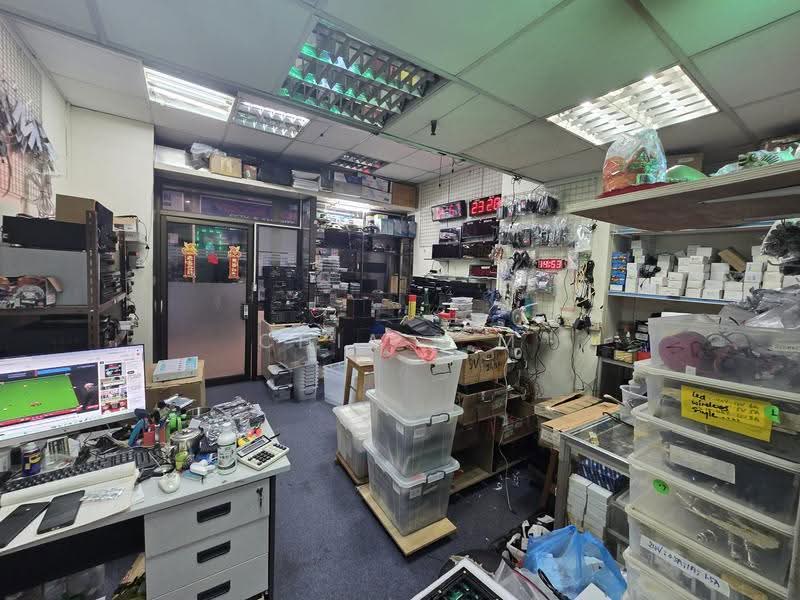 Sim Lim Tower, 10 Jalan Besar, Singapore, Farrer Park / Serangoon Rd, 334 sqft, Mall Shop For Sale, by Chia S M, 500103653 - Interior - CommercialGuru.com.sg