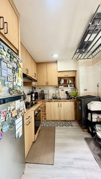 689E Woodlands Drive 75, 689E Woodlands Drive 75, 3 Bedrooms, 968 sqft, HDB Flat For Sale, by Sarimah Berahim, 500103660 - Kitchen - PropertyGuru.com.sg