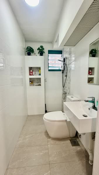 689E Woodlands Drive 75, 689E Woodlands Drive 75, 3 Bedrooms, 968 sqft, HDB Flat For Sale, by Sarimah Berahim, 500103660 - Common Bathroom - PropertyGuru.com.sg