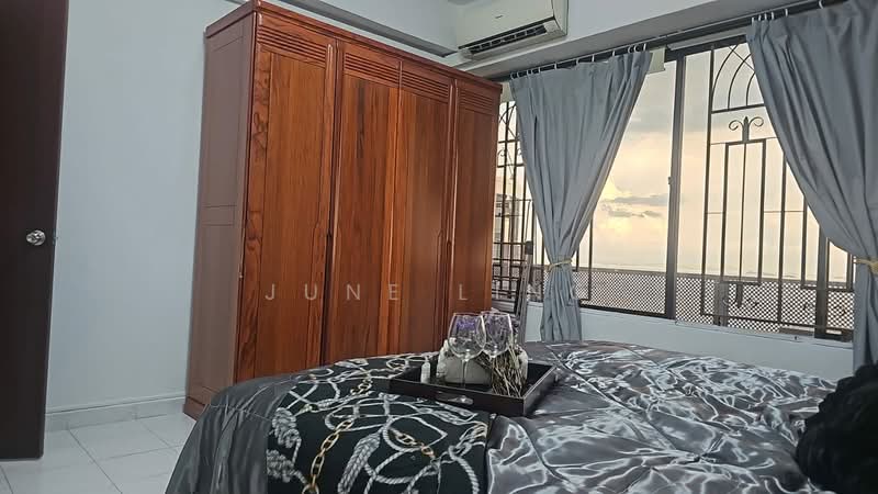 International Plaza, 10 Anson Road, Room Rental, 200 sqft, Apartment For Rent, by June Ling, 500103661 - Bedroom - PropertyGuru.com.sg