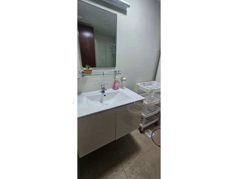 International Plaza, 10 Anson Road, Room Rental, 200 sqft, Apartment For Rent, by June Ling, 500103661 - Bathroom - PropertyGuru.com.sg