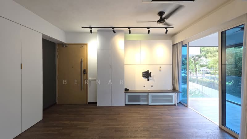 The Tampines Trilliant, 15 Tampines Central 7, 3 Bedrooms, 872 sqft, Executive Condominium For Sale, by Bernard Lee, 500103669 - Living Room - PropertyGuru.com.sg