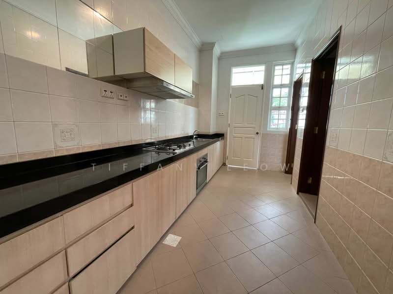 THOMSON ESTATE, , 6 Bedrooms, 4,500 sqft, Semi-Detached House For Rent, by Tiffany Leow, 500103670 - Kitchen - PropertyGuru.com.sg
