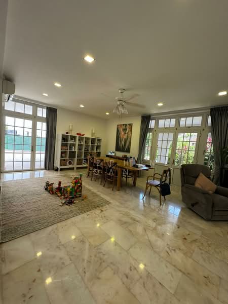 Hillcrest Road, , 5 Bedrooms, 3,019 sqft, Detached House For Sale, by Josephine Gan, 500103676 - Living Room - PropertyGuru.com.sg