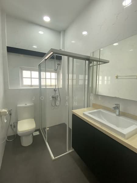 Hillcrest Road, , 5 Bedrooms, 3,019 sqft, Detached House For Sale, by Josephine Gan, 500103676 - Bathroom - PropertyGuru.com.sg