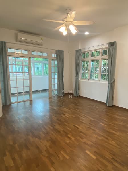 Hillcrest Road, , 5 Bedrooms, 3,019 sqft, Detached House For Sale, by Josephine Gan, 500103676 - Living Room - PropertyGuru.com.sg