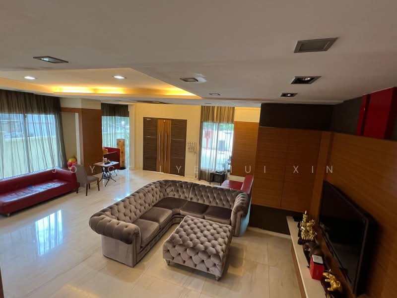 Lentor Villas, 51 Lentor Street, 6 Bedrooms, 5,000 sqft, Semi-Detached House For Sale, by Joyce Lye Hui Xin, 500103677 - Living Room - PropertyGuru.com.sg
