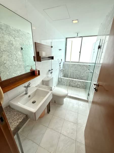 Gardenvista, 958 Dunearn Road, Room Rental, 180 sqft, Condominium For Rent, by Sean Ong, 500103679 - Bathroom - PropertyGuru.com.sg