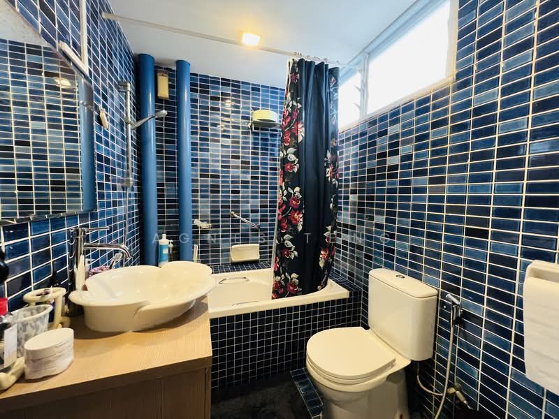 Hillcrest Arcadia, 257 Arcadia Road, 3 Bedrooms, 1,798 sqft, Condominium For Sale, by Agnes Teng, 500103686 - Bathroom - PropertyGuru.com.sg