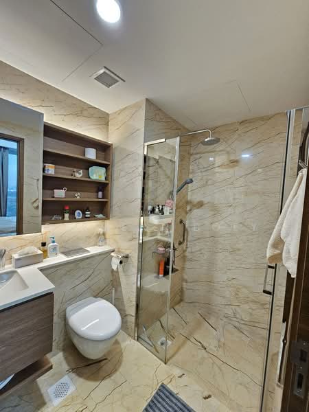 Kingsford Waterbay, 68 Upper Serangoon View, 3 Bedrooms, 1,023 sqft, Condominium For Sale, by Clement Boey, 500103696 - Bathroom - PropertyGuru.com.sg