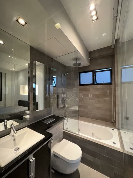 Bayshore Park, 62 Bayshore Road, 3 Bedrooms, 1,174 sqft, Condominium For Rent, by Raymond Tung, 500103701 - Master Bathroom - PropertyGuru.com.sg