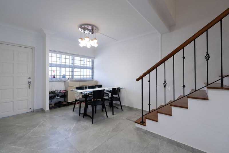 Renovated high floor EM, close to MRT, no ext and no ethnic quota!, , 4 Bedrooms, 1,561 sqft, HDB Flat For Sale, by Michael Chen, 500103702 - Dining Room - PropertyGuru.com.sg