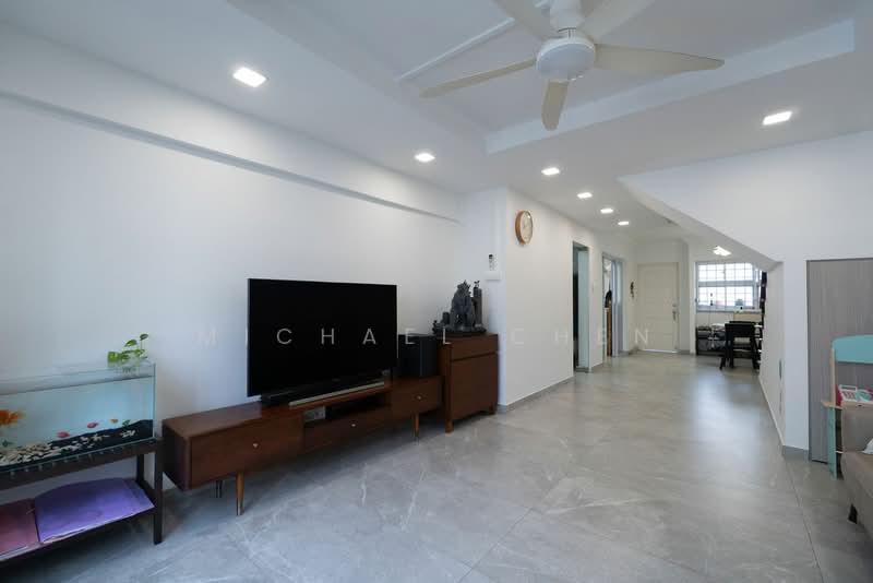 Renovated high floor EM, close to MRT, no ext and no ethnic quota!, , 4 Bedrooms, 1,561 sqft, HDB Flat For Sale, by Michael Chen, 500103702 - Living Room - PropertyGuru.com.sg